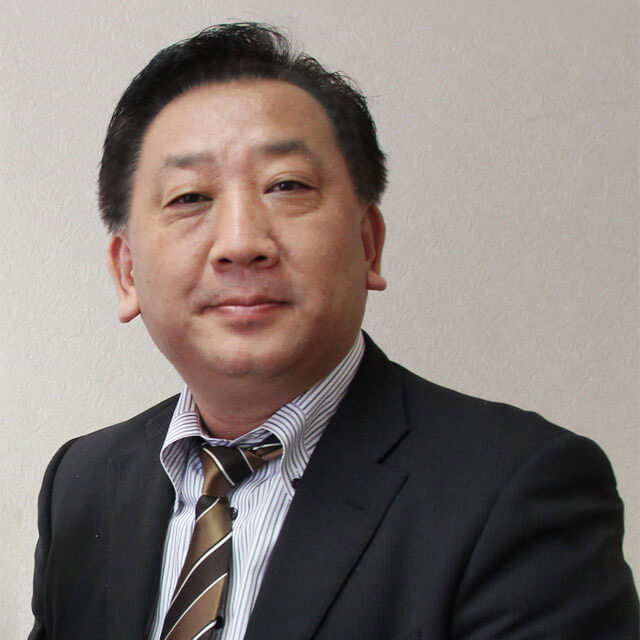 代表取締役　露崎 強